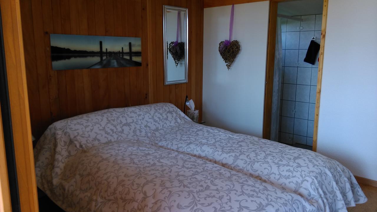 S'Husli Panzió Embrach Kültér fotó